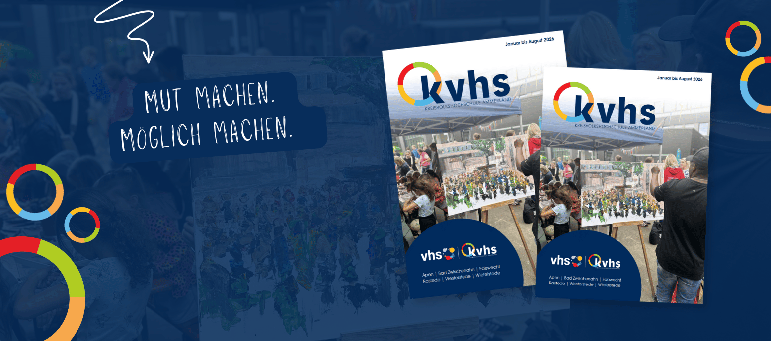 Titelbild des neues Programheftes der kvhs. Das Bild zeigt einen Künstler, der beim Sommerfest die Stimmung in einem Gemälde einfängt.
